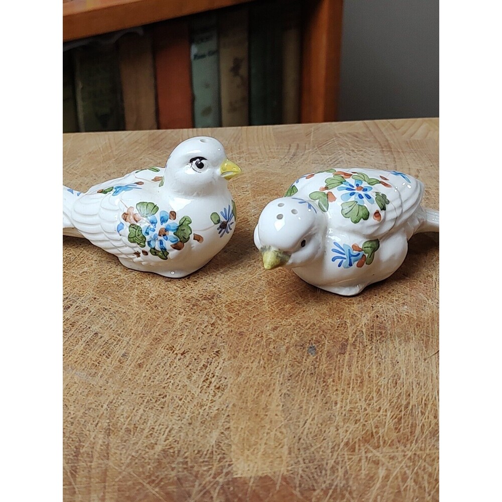 Vintage Hand Painted Flowers Love Bird Figurine Salt & Pepper Shakers